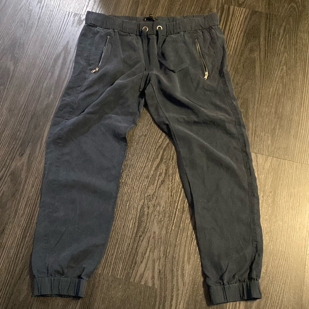 🍍BANANA REPUBLIC JOGGERS🍍pockets🍍drawstring 🍍SIZE large🍍Q-1